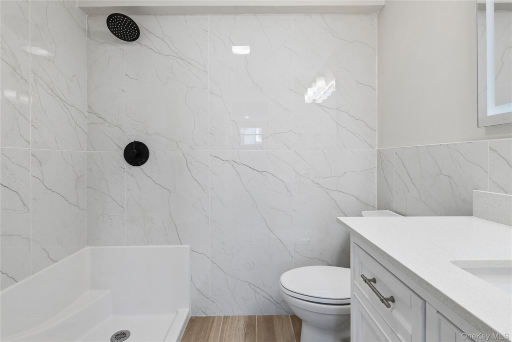 11 Park Avenue - Photo 5