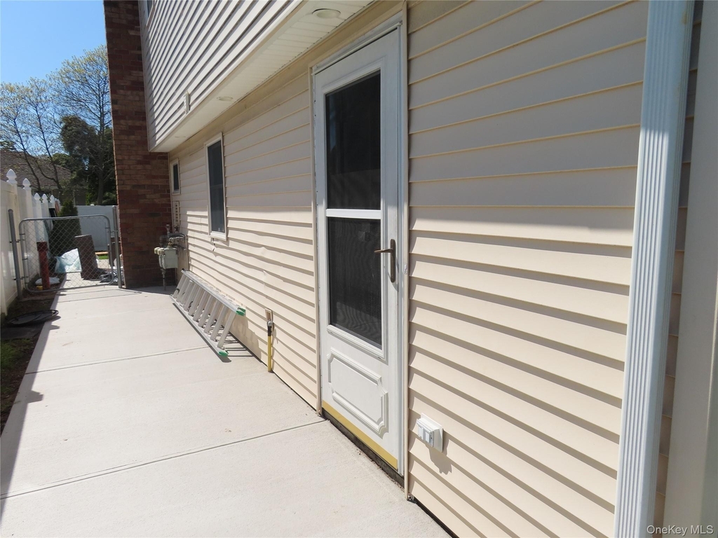 94 Neptune Avenue - Photo 1