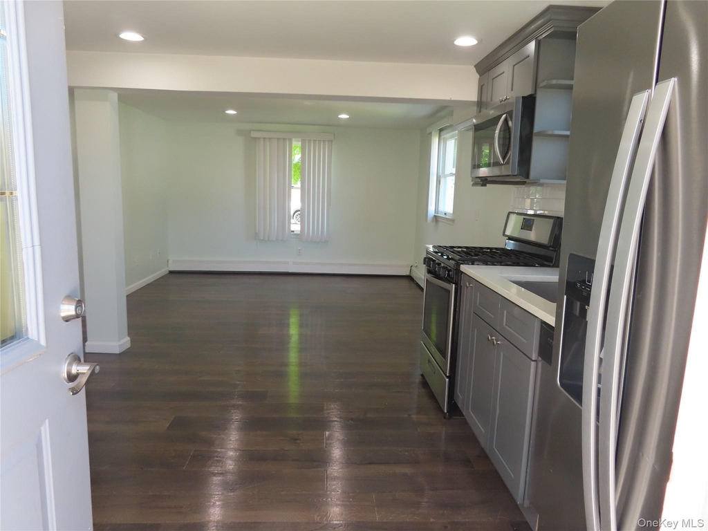 94 Neptune Avenue - Photo 3