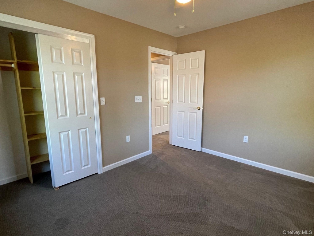 10 Colonial Avenue - Photo 15
