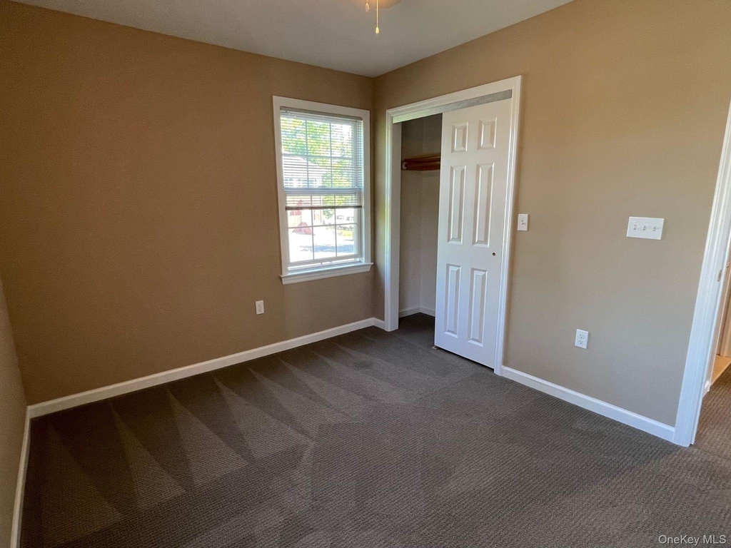 10 Colonial Avenue - Photo 16