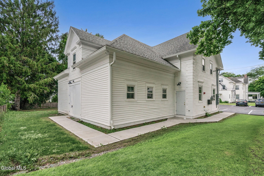 521 Warren Street - Photo 47