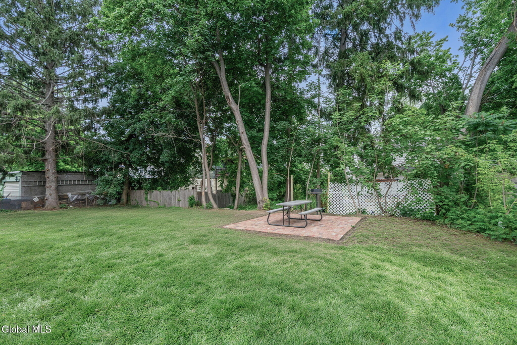 521 Warren Street - Photo 45