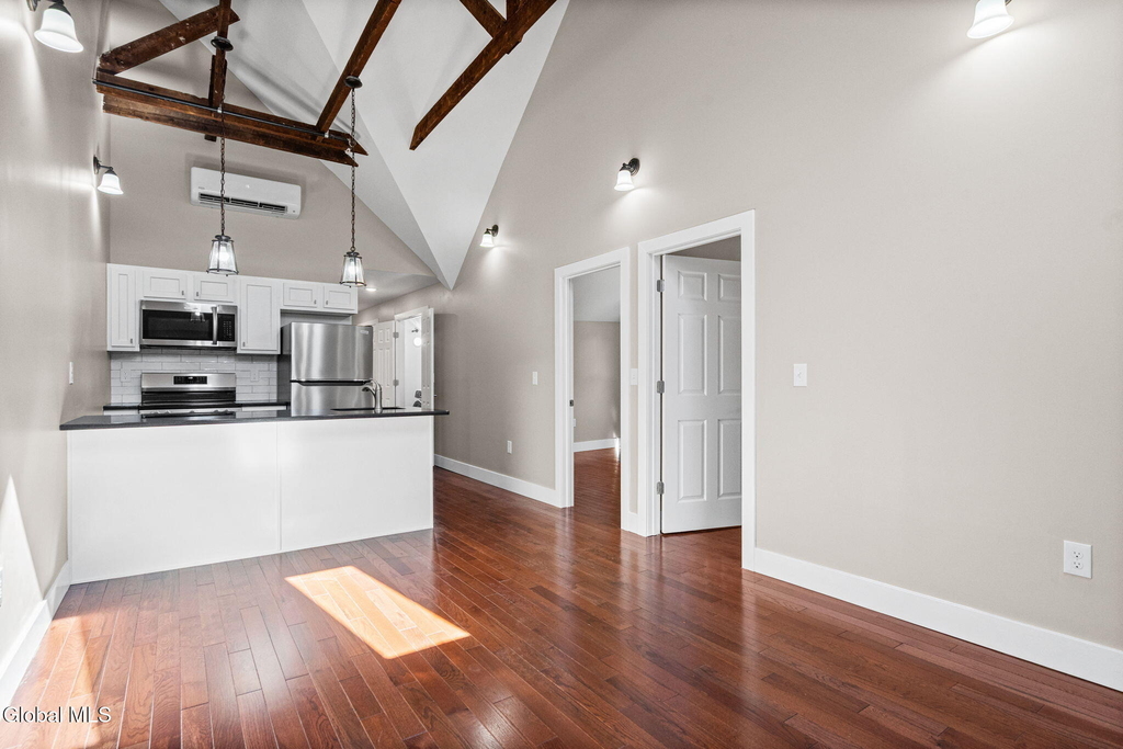 521 Warren Street - Photo 18