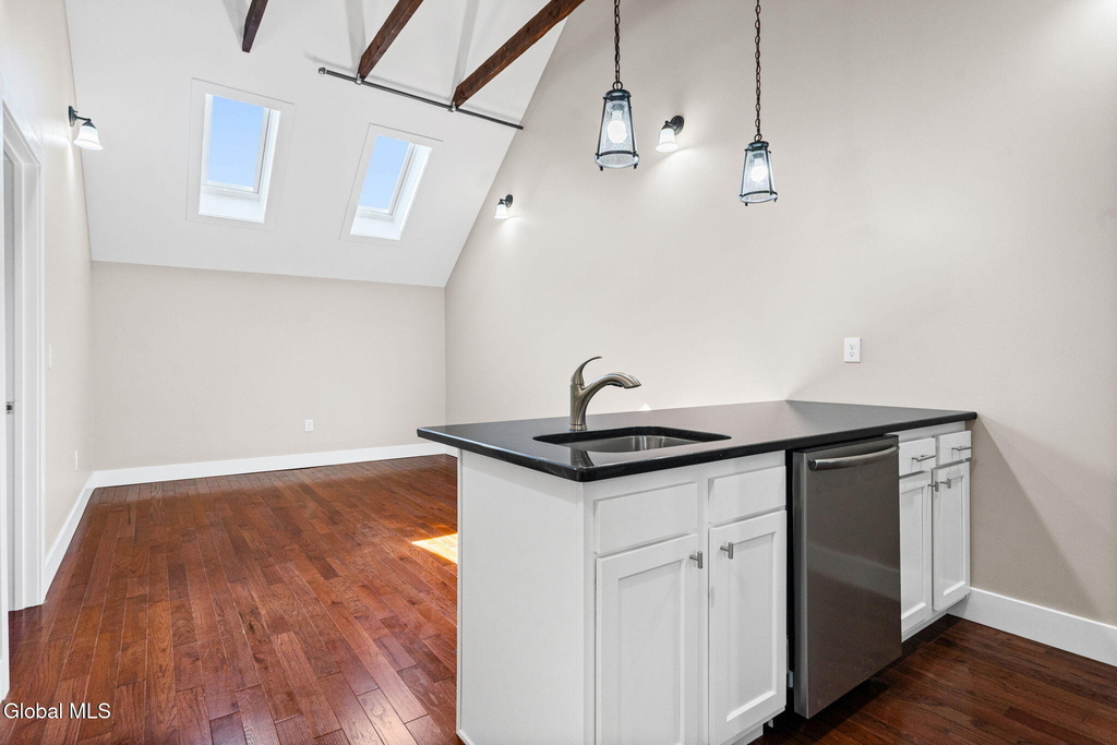 521 Warren Street - Photo 20