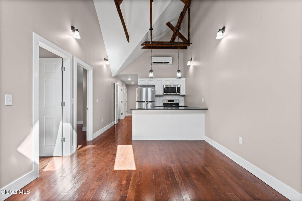521 Warren Street - Photo 34