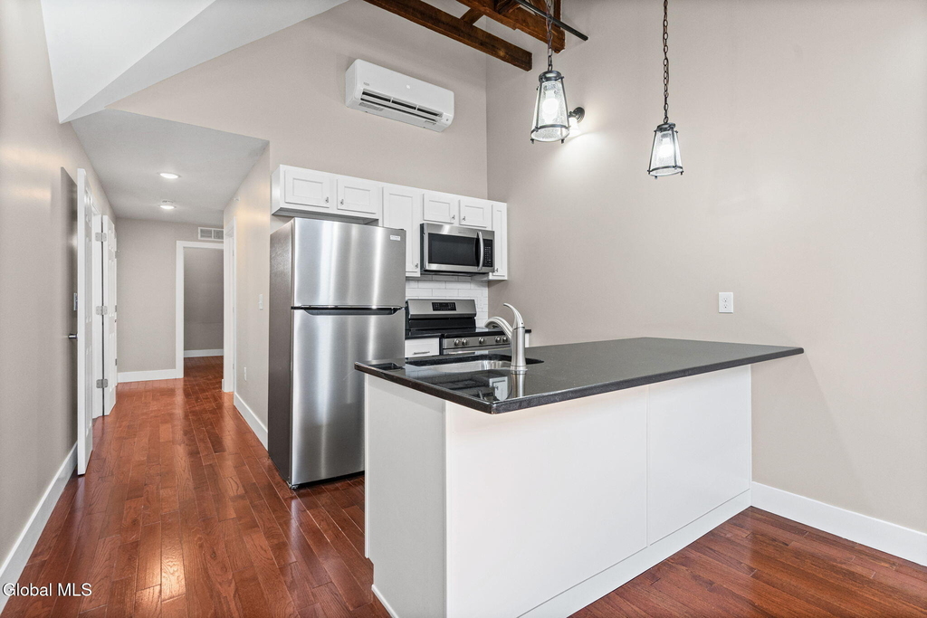 521 Warren Street - Photo 29
