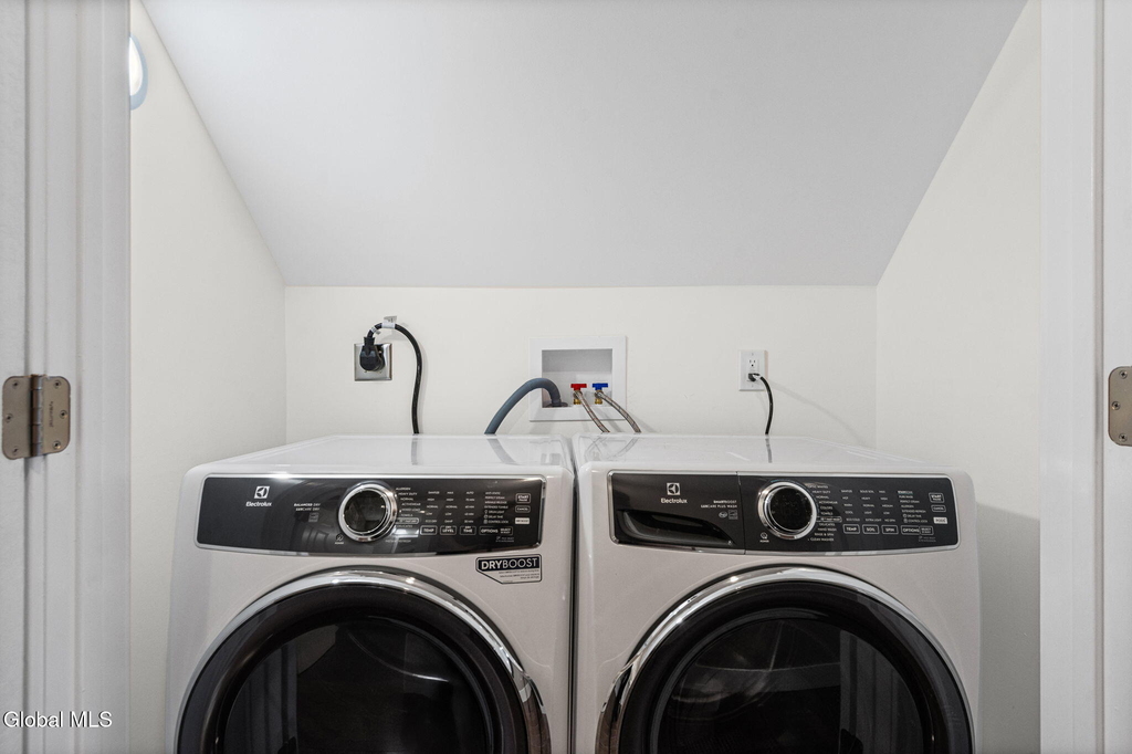 521 Warren Street - Photo 7
