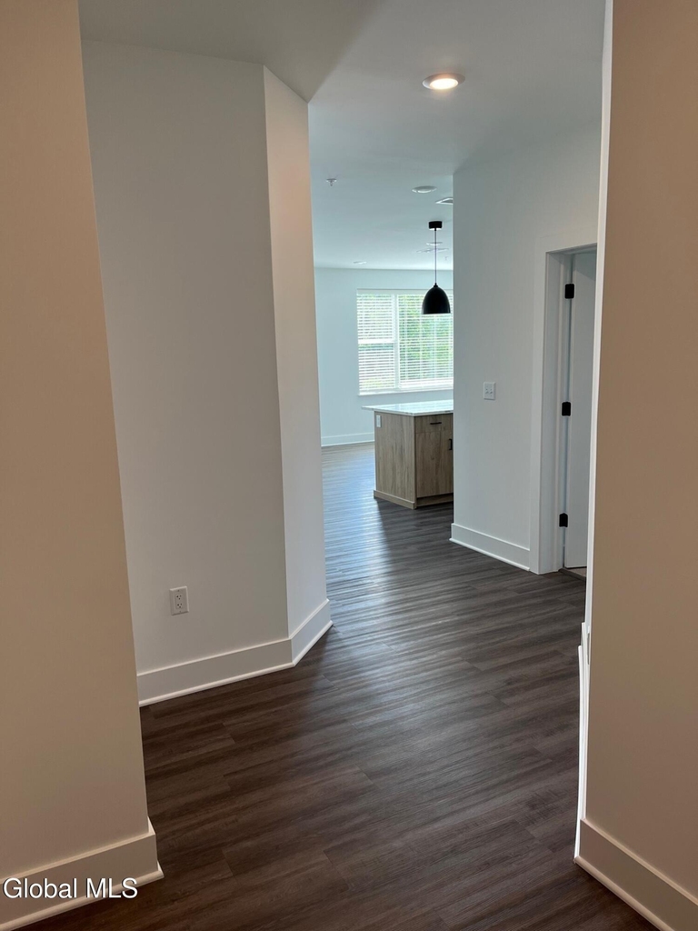 580 Columbia Turnpike - Photo 5
