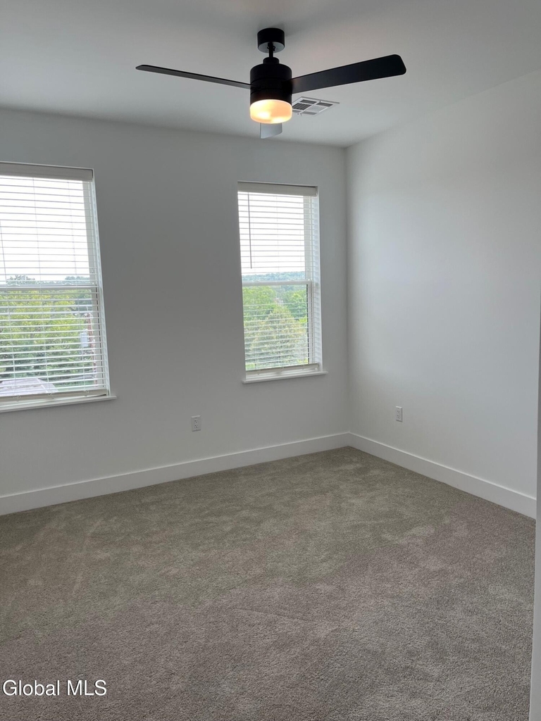 578 Columbia Turnpike - Photo 3