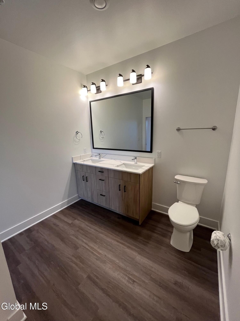578 Columbia Turnpike - Photo 10