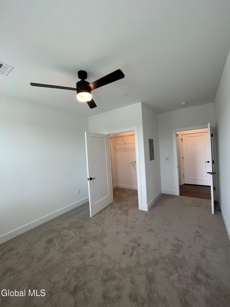 578 Columbia Turnpike - Photo 4