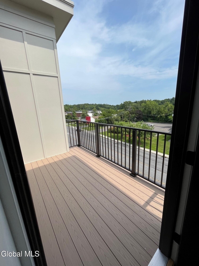 578 Columbia Turnpike - Photo 2