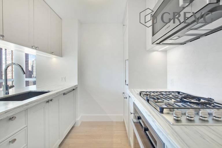 389 E 89th Street - Photo 2