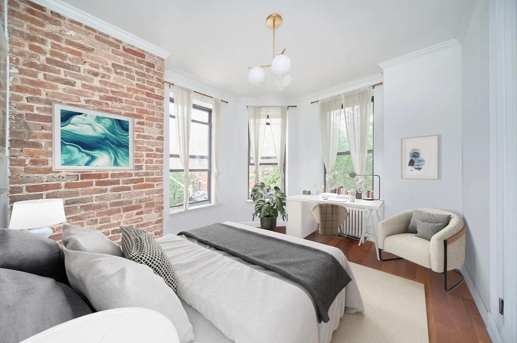 211 Ave A - Photo 2