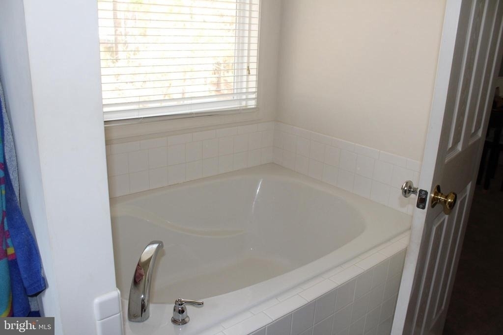 211 Dogwood Avenue - Photo 8