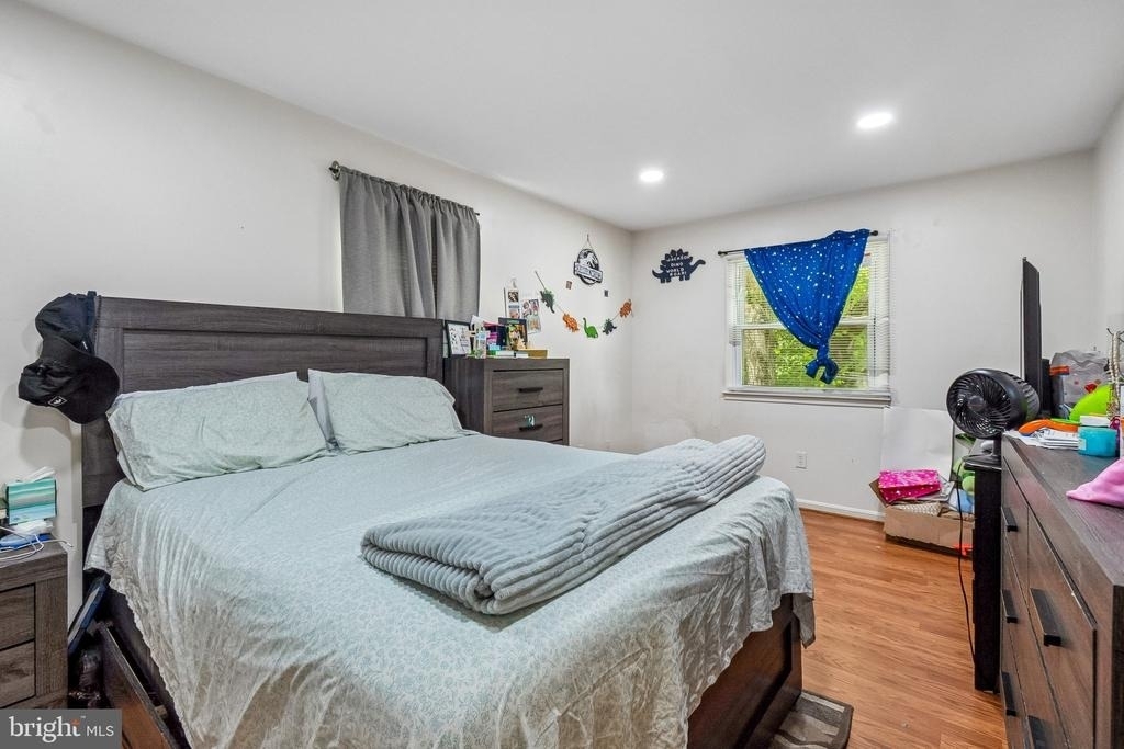 13911 Mapledale Avenue - Photo 9