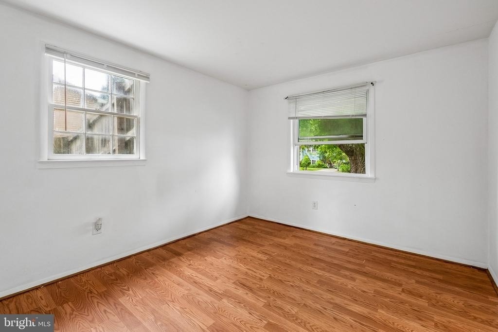 13911 Mapledale Avenue - Photo 19