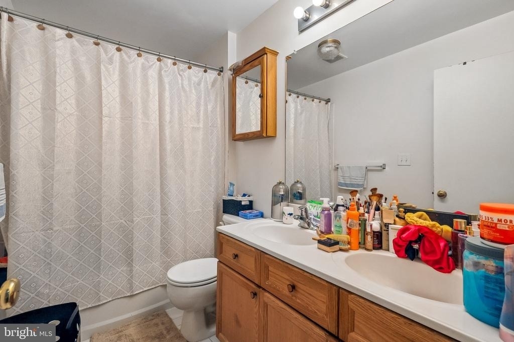 13911 Mapledale Avenue - Photo 11