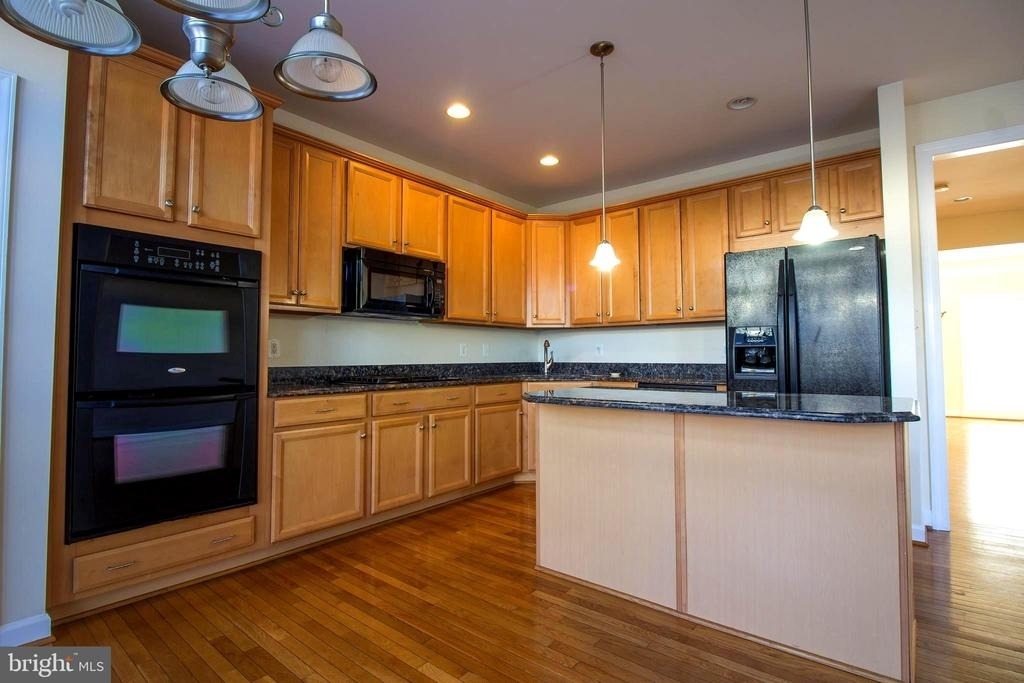 16493 Steerage Circle - Photo 11