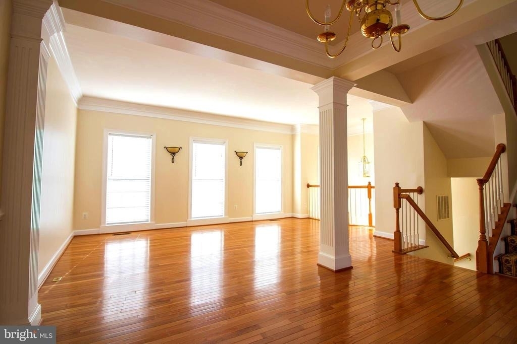 16493 Steerage Circle - Photo 7