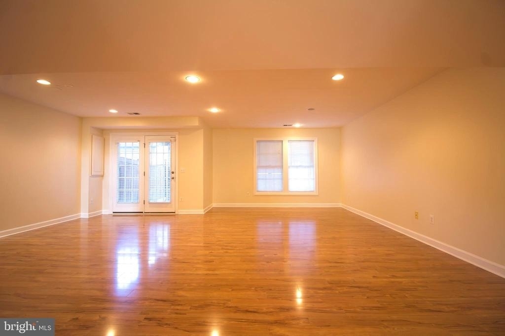 16493 Steerage Circle - Photo 16