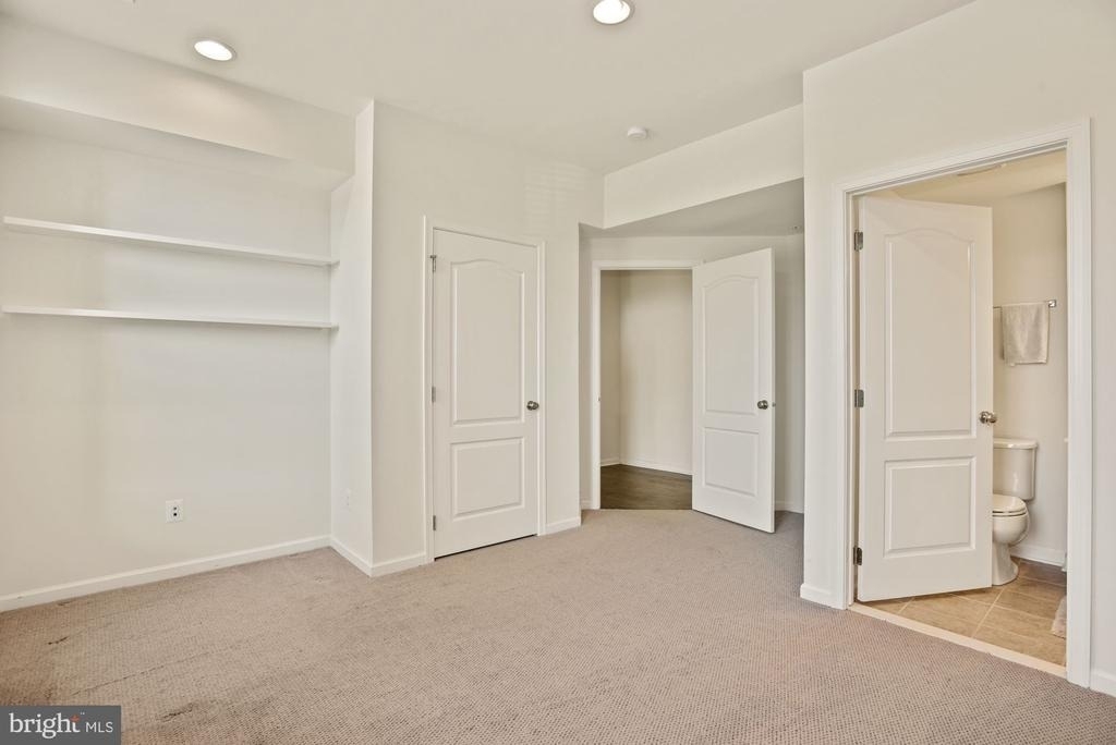 43176 Witham Square - Photo 24