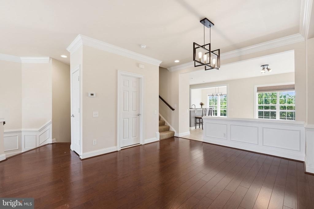 20661 Erskine Terrace - Photo 4