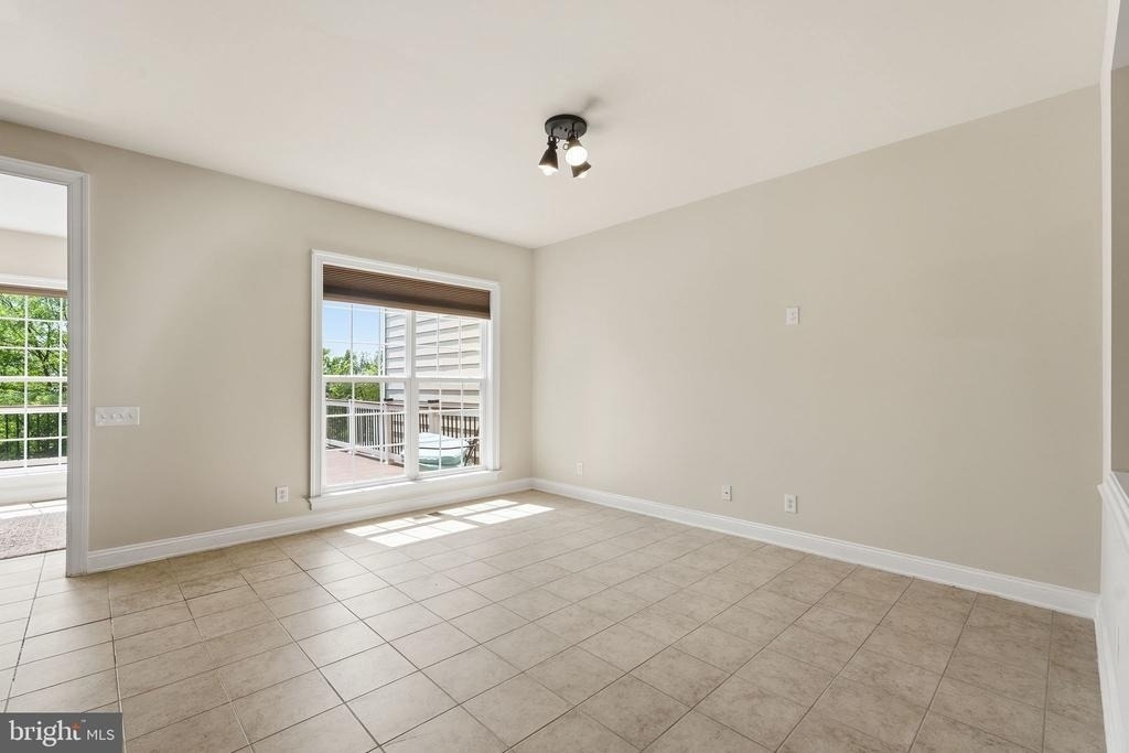 20661 Erskine Terrace - Photo 17