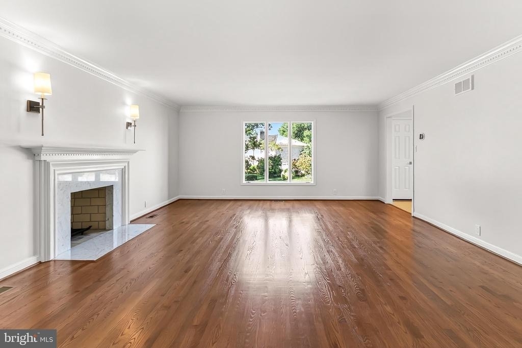 6294 Dunaway Court - Photo 8