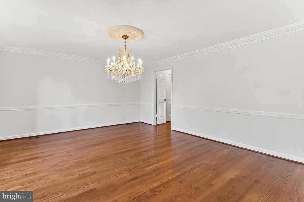 6294 Dunaway Court - Photo 10