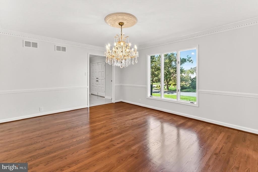 6294 Dunaway Court - Photo 13