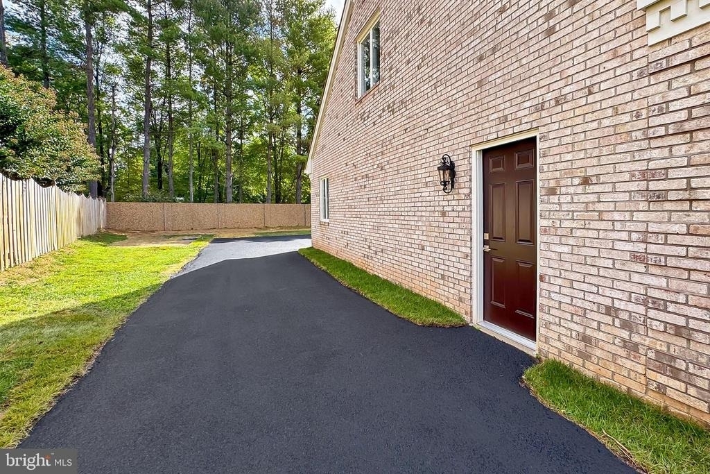 6294 Dunaway Court - Photo 73