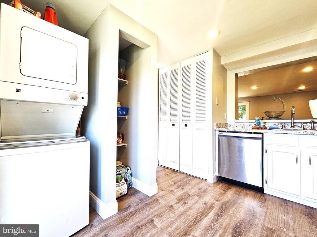 6902 Villa Del Rey Court - Photo 3