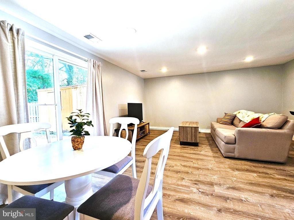 6902 Villa Del Rey Court - Photo 26