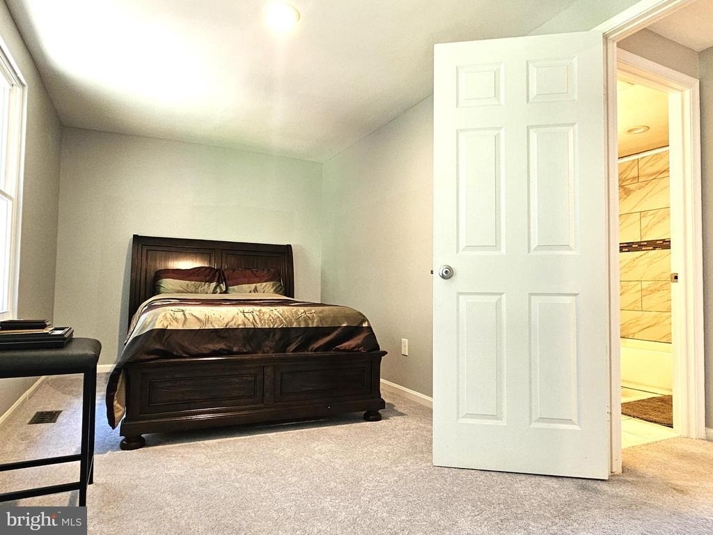 6902 Villa Del Rey Court - Photo 11