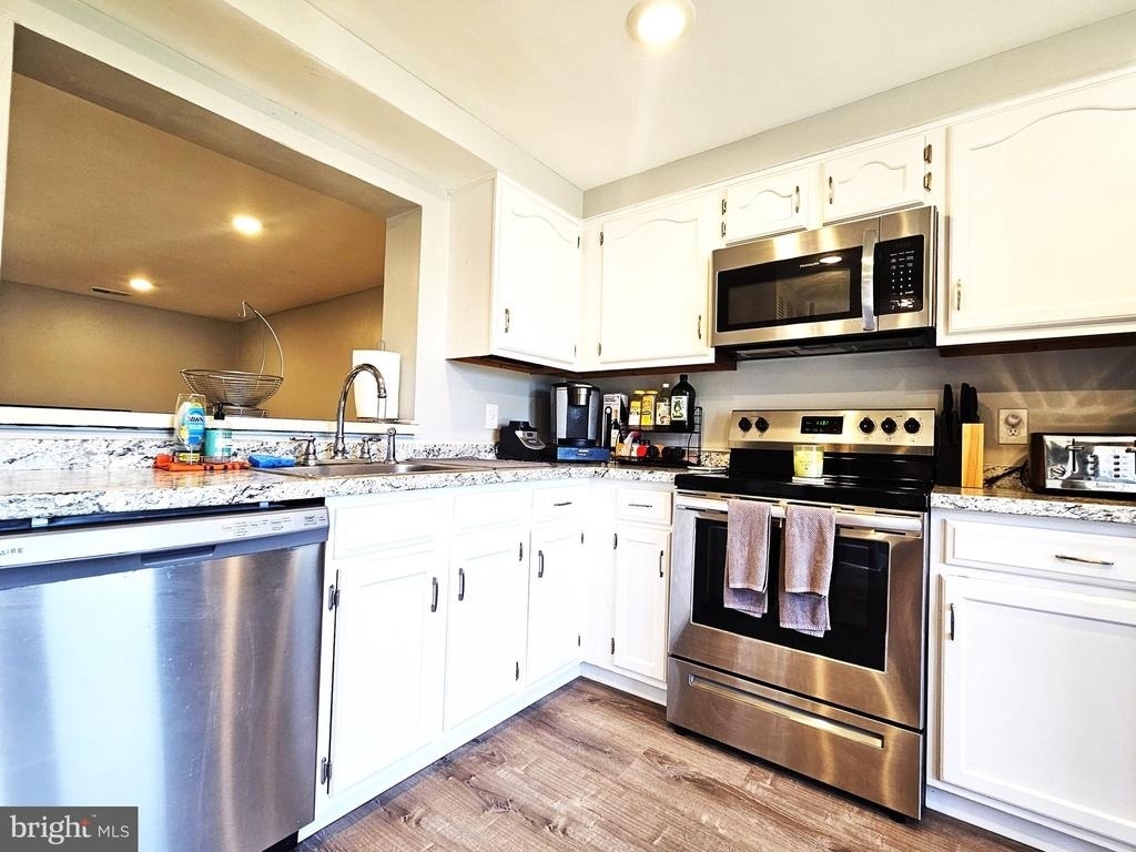 6902 Villa Del Rey Court - Photo 2