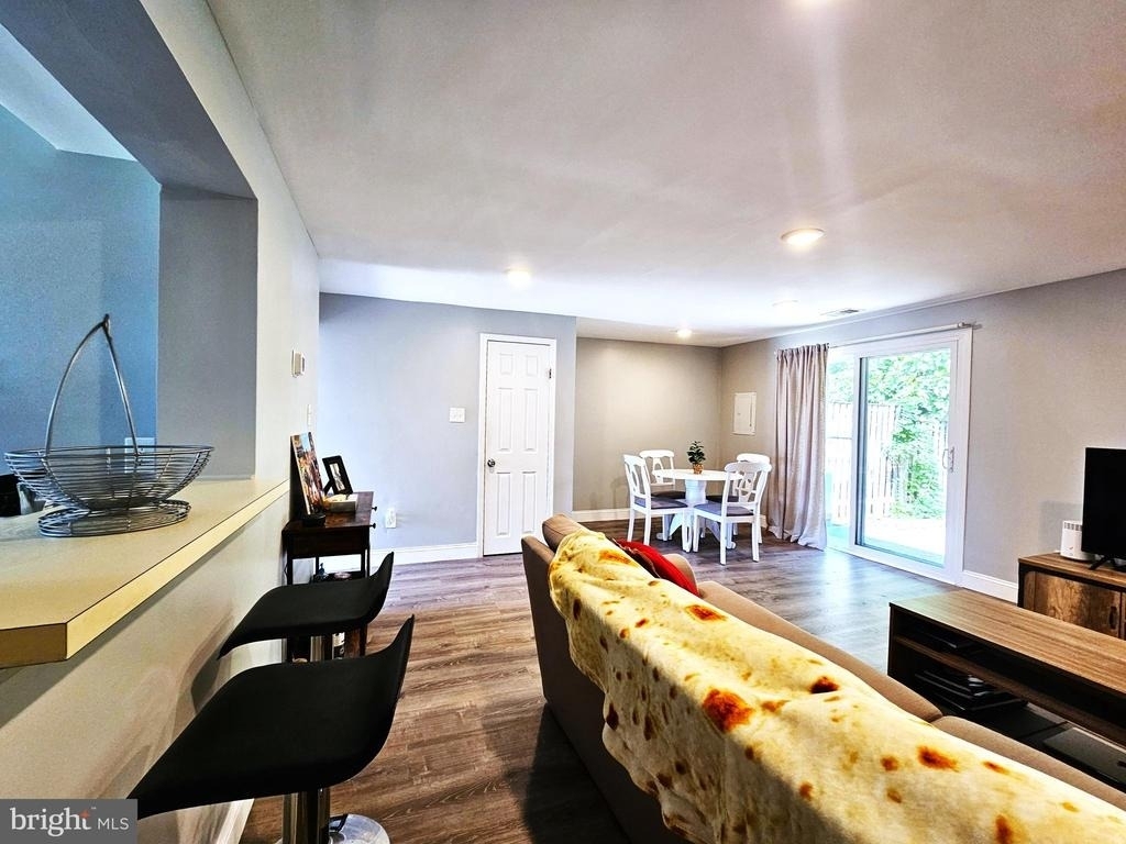 6902 Villa Del Rey Court - Photo 24