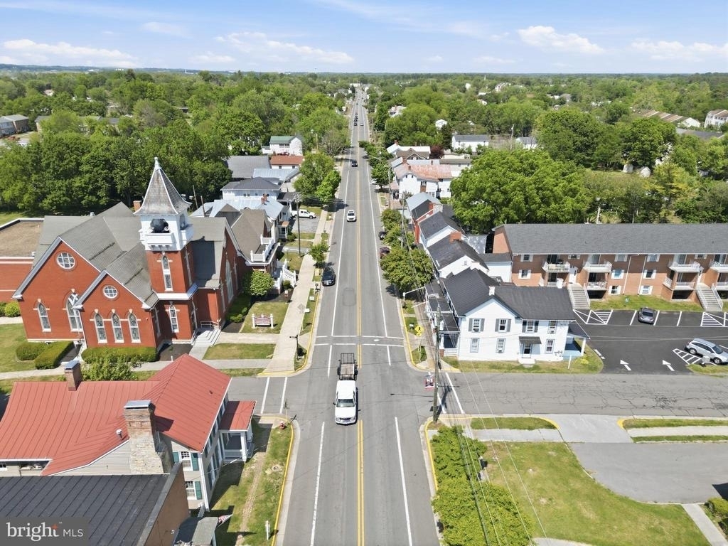820 Locust Street - Photo 3