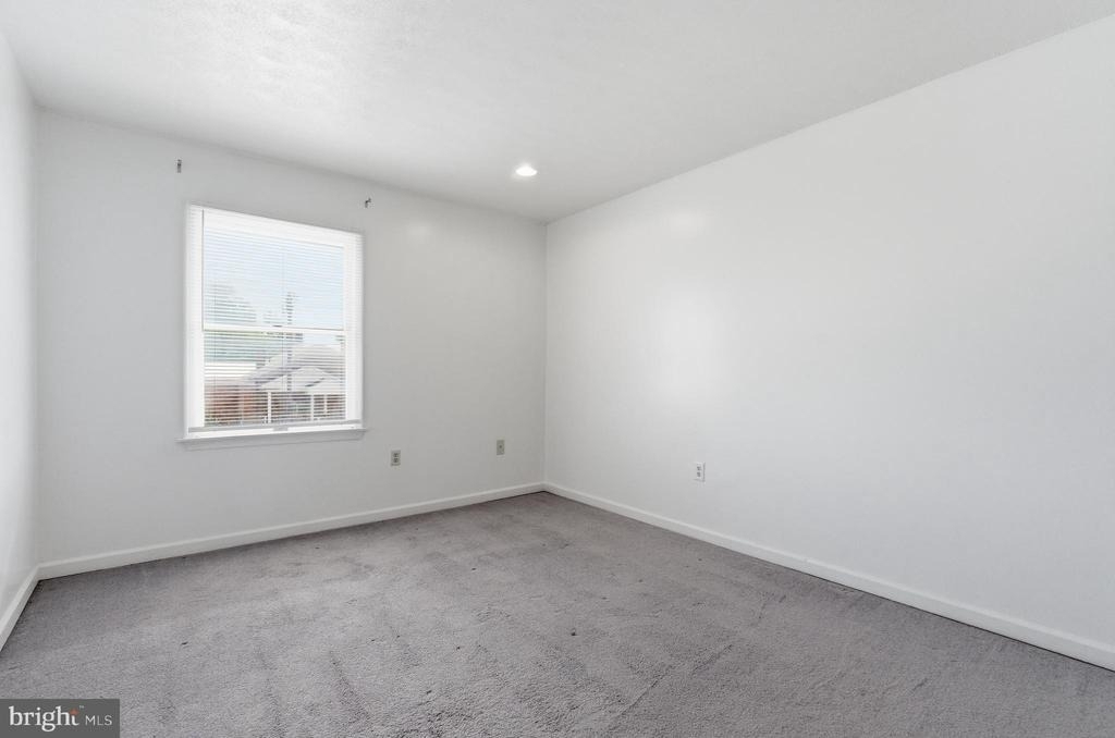 820 Locust Street - Photo 11
