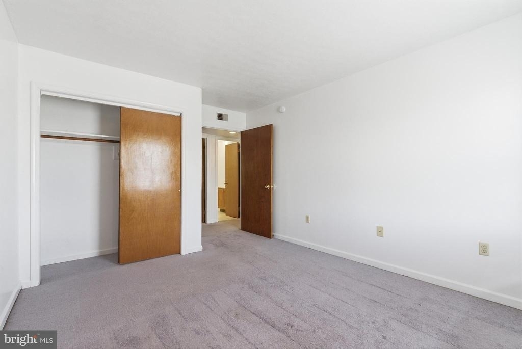 820 Locust Street - Photo 12