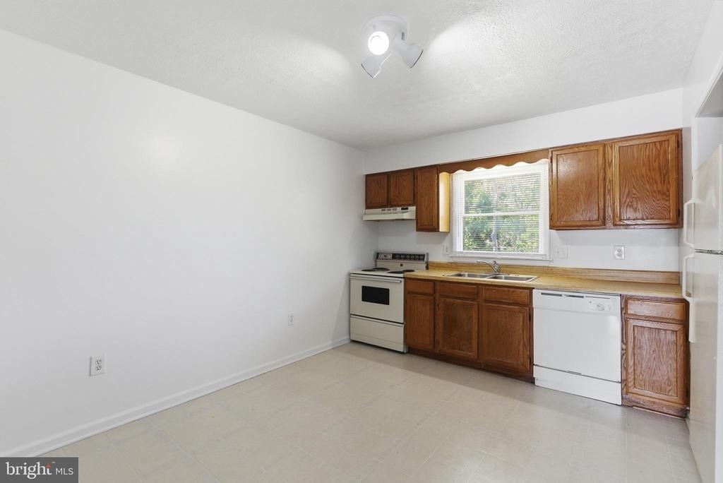 820 Locust Street - Photo 7
