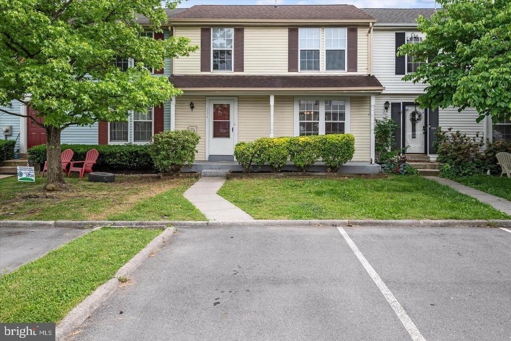 206 Emily Lane - Photo 1