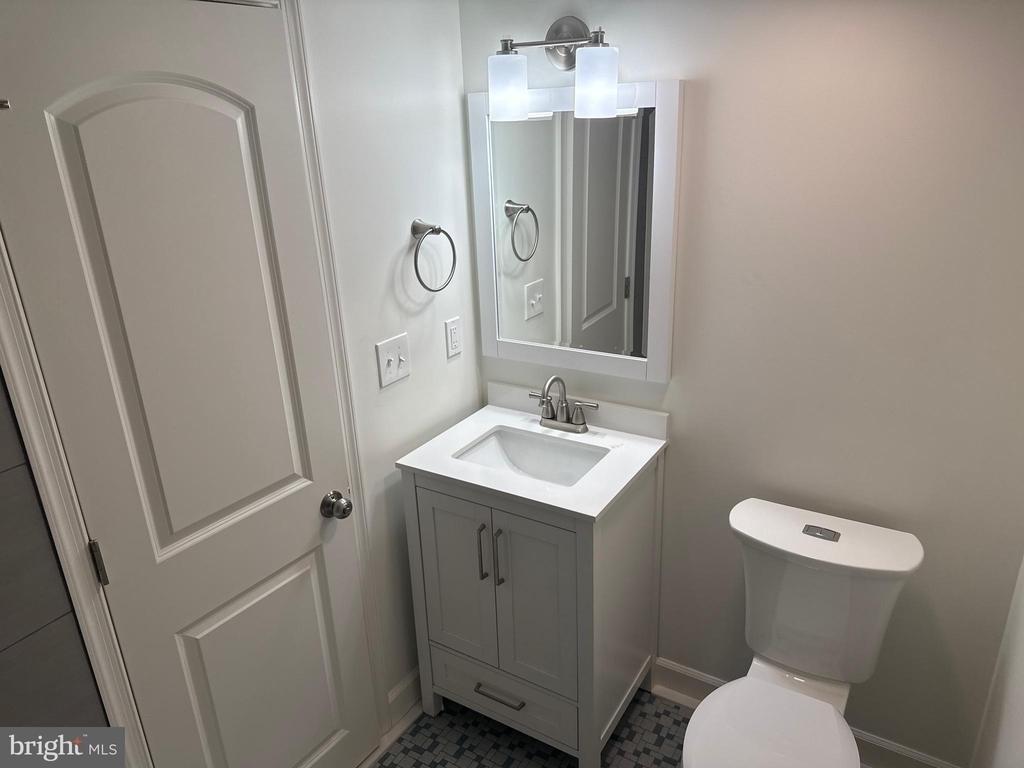 380 Broadview Avenue - Photo 7