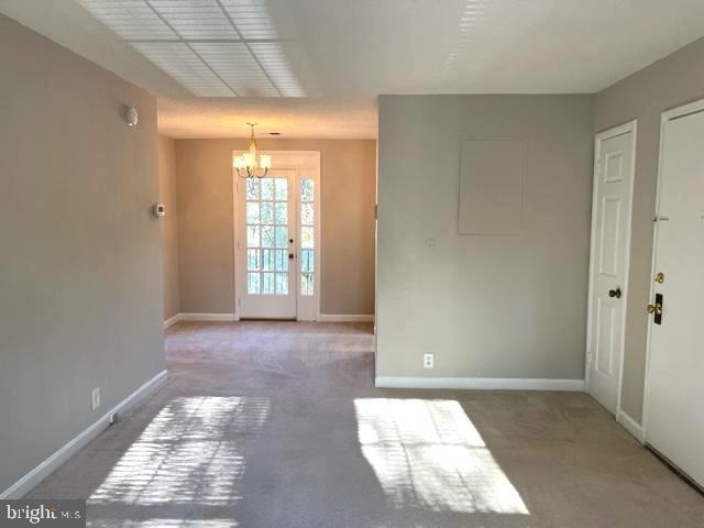 2983 S Columbus Street - Photo 3