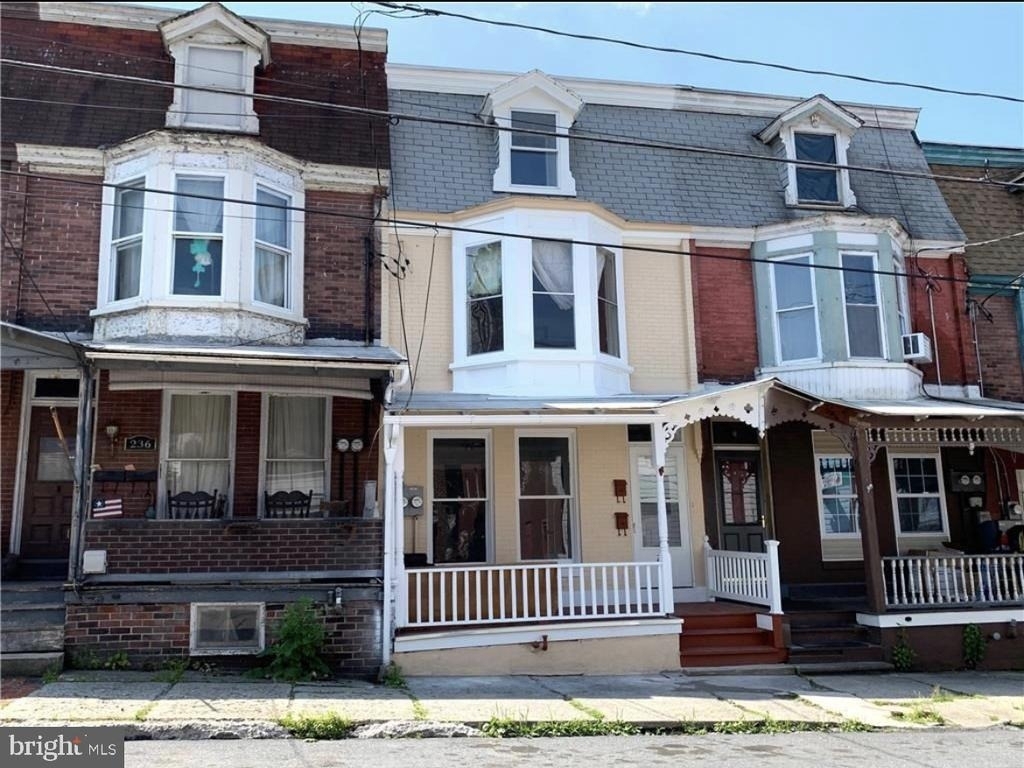 234 E Mauch Chunk Street - Photo 0