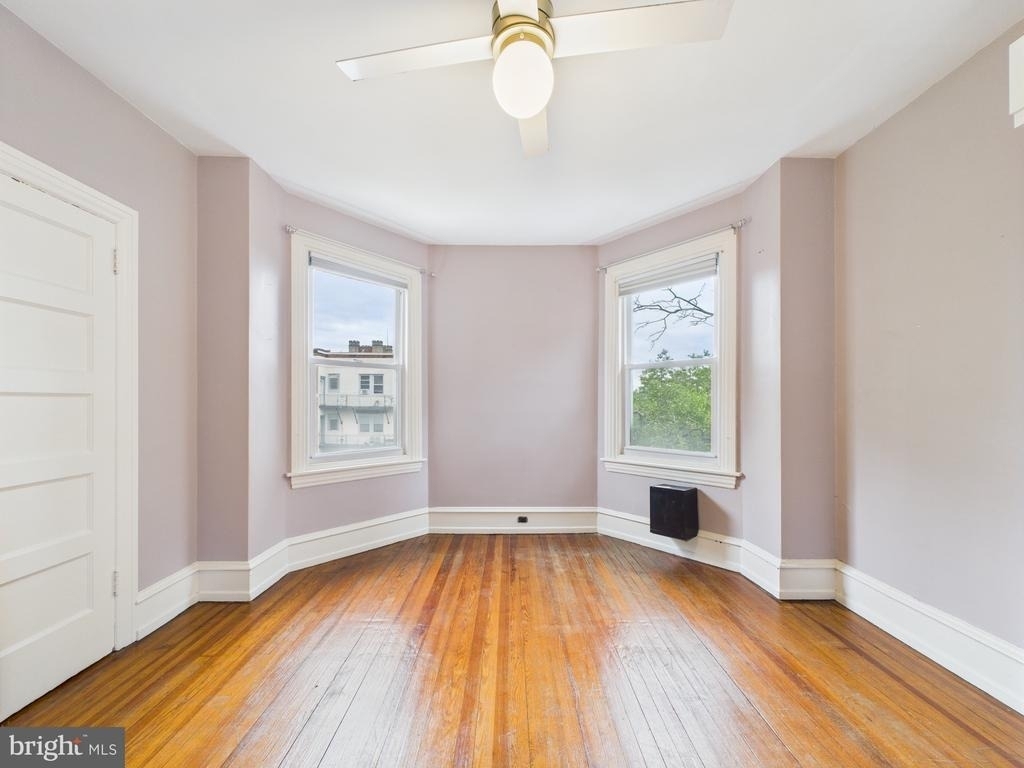 4635 Spruce Street - Photo 7