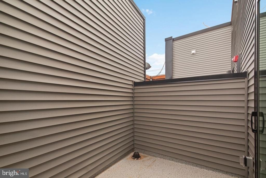 1705 Jackson Street - Photo 3