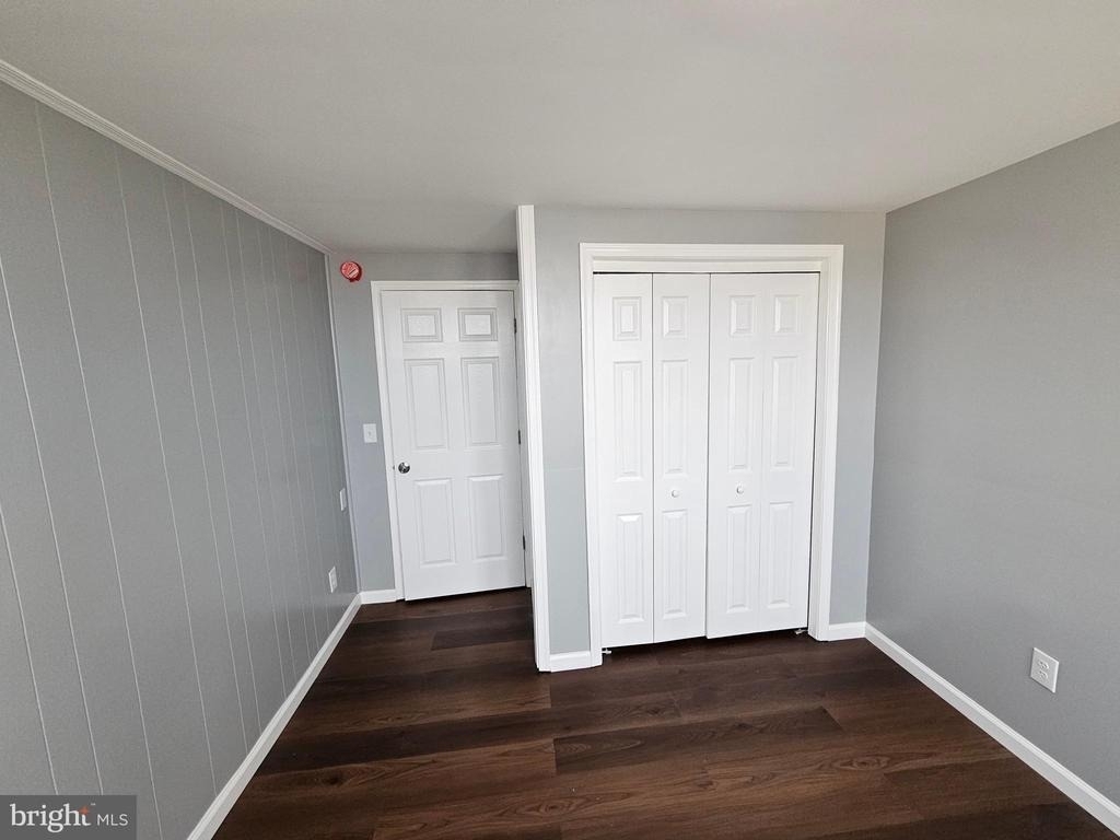 752 E Tioga Street - Photo 9