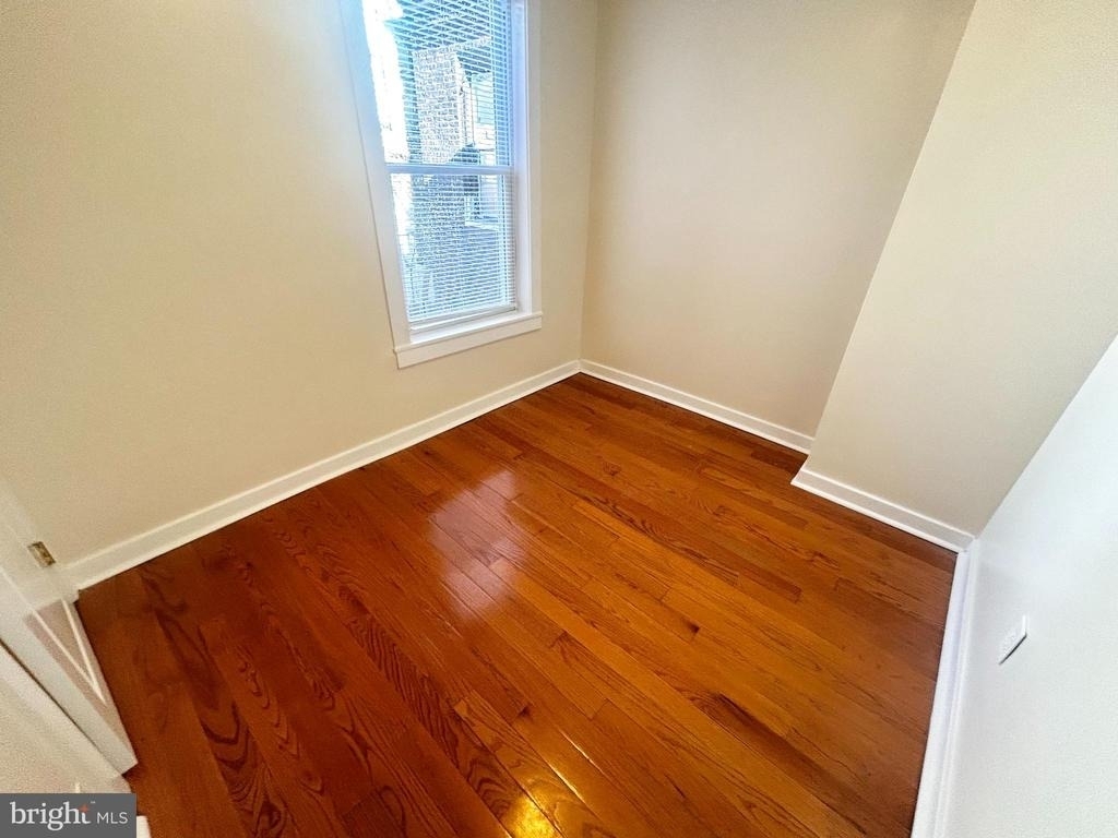 2105 W Seybert Street - Photo 6